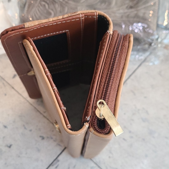 Wallet - Picture 2 of 3